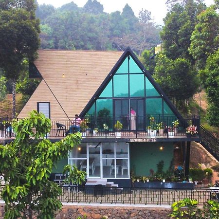 Misty Hideout Panzió Kakkadampoyil Kültér fotó