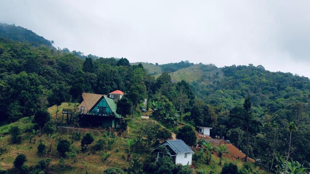 Misty Hideout Panzió Kakkadampoyil Kültér fotó